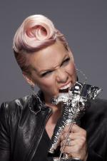 2012 MTV Video Music Awards: 1365x2048 / 526 Кб