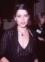 Нив Кэмпбелл: 292x400 / 19 Кб