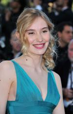 Жалаңаш Дебора Франсуа суреттері Жалаңаш Дебора Франсуа суреттері