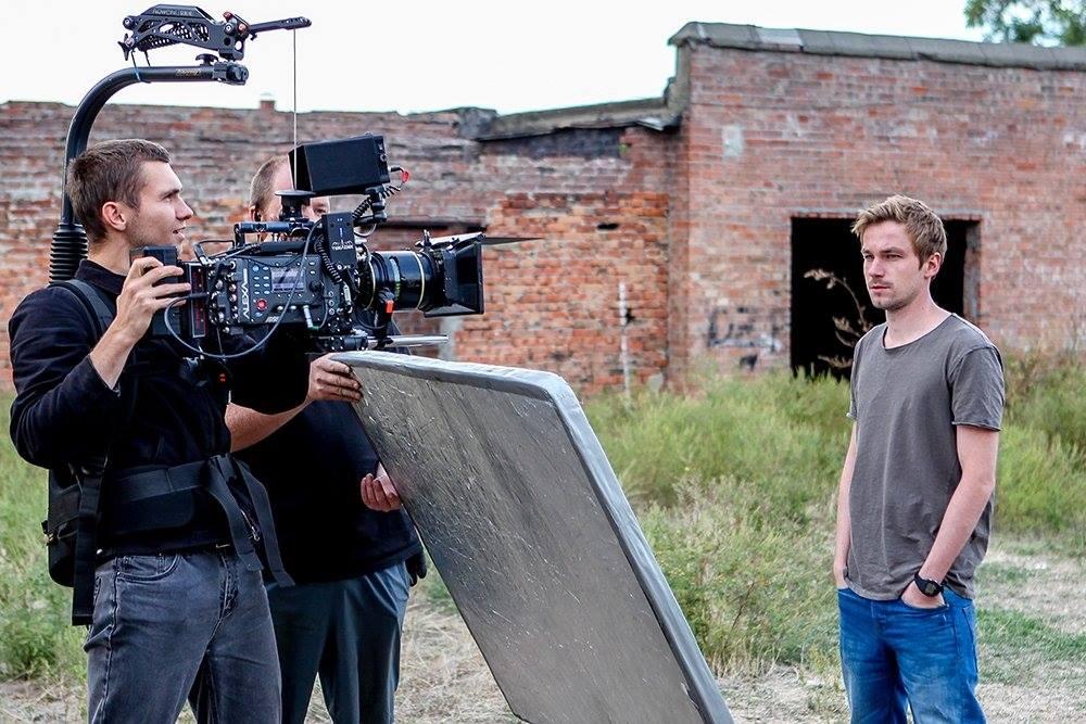 Необычные идеи для фотосессии дома. Искатели могил призраки. Джейсон стэтхэм без компромиссов. Не постановка реальные съемки. Идеи для необычных фотографий.