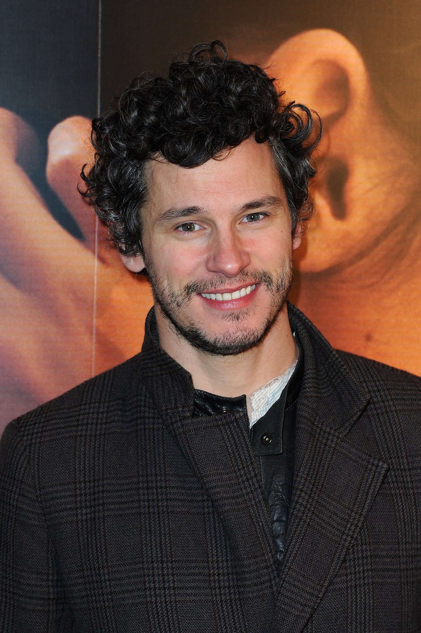 Николас жиро фото. Николас джирауд актеры. Николас жиро чехов. Клод жиро в молодости. Николас жиро adel.