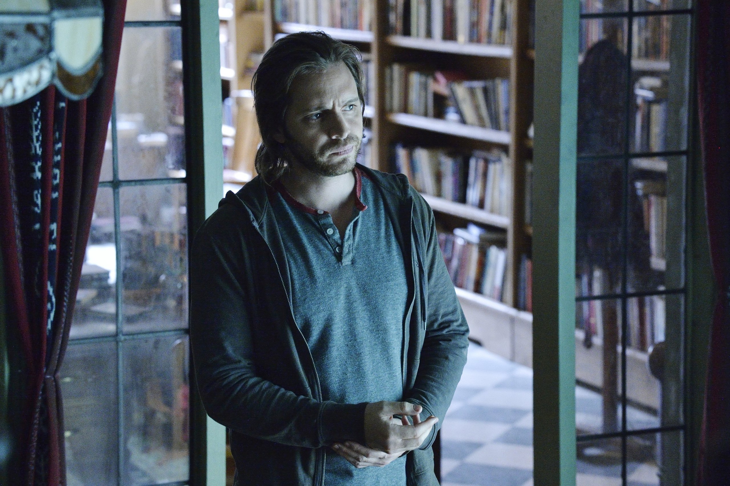 12 обезьян в хорошем. 12 обезьян терри гиллиам 1995. 12 обезьян. 12 обезьян (2015 – 2018). «12 обезьян» (1995 год).