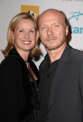 Лесбиянки түкті писькилерін ысқылайды Ауылдық порнодағы топтық секс