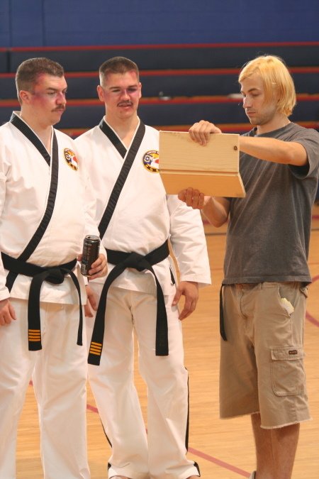 Фото - Дэнни МакБрайд: 450x675 / 56 Кб