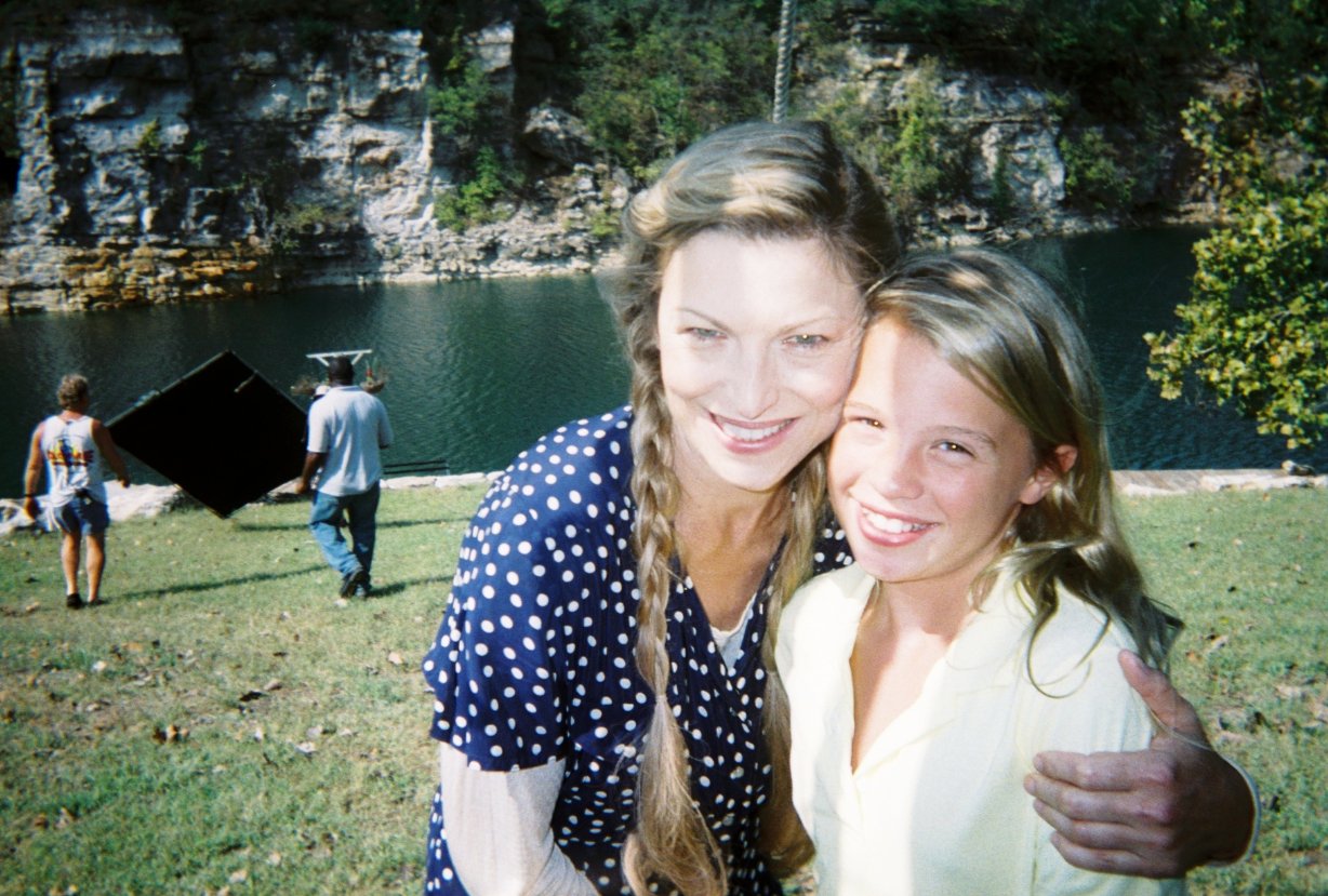 \лига выдающихся женщин\ данмор "мой любимый герцог" (эксмо). Школа для кукол барби. Эви лин отец подруги. Ольга томпсон с дочерьми. Сидни суини мыслить как преступник.