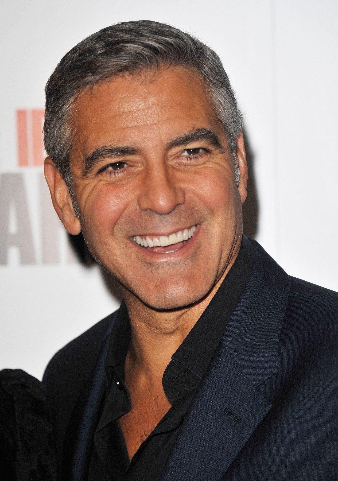 Фото - Джордж Клуни: 1439x2048 / 493 Кб